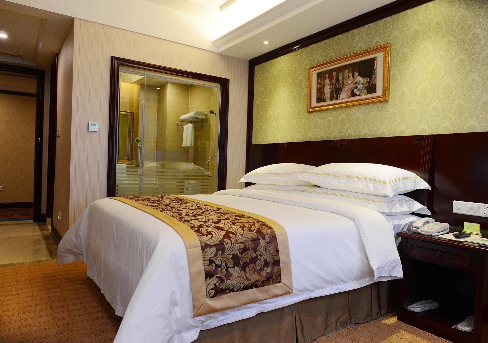 Vienna Hotel Guiyang Exhibition Center Exterior foto