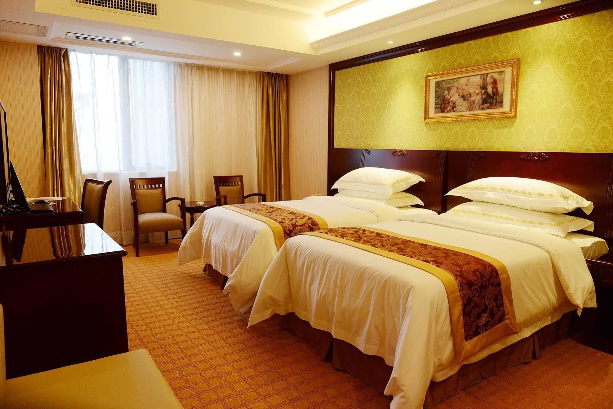 Vienna Hotel Guiyang Exhibition Center Exterior foto